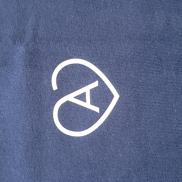 Aritizia t-shirt (new) - Picture 3 of 7